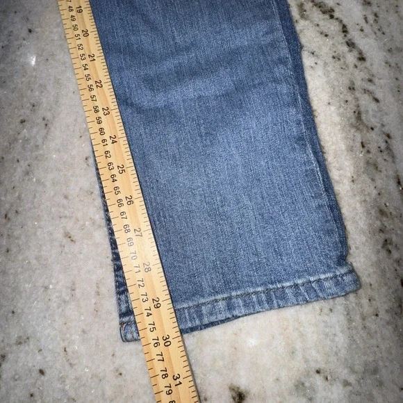 Eddie Bauer Men's 34 x 30 Jeans Straight Leg Medium Wash Work Casual Plain - Picture 3 of 6